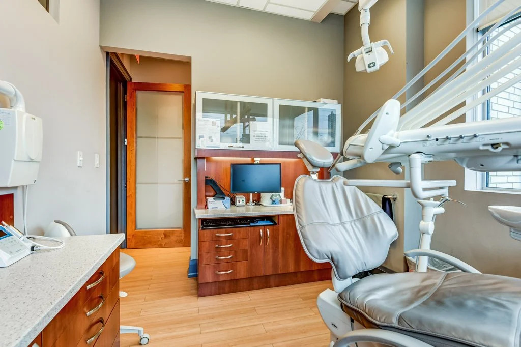 Cracovia Dental dental clinic in Mississauga - Photo 3